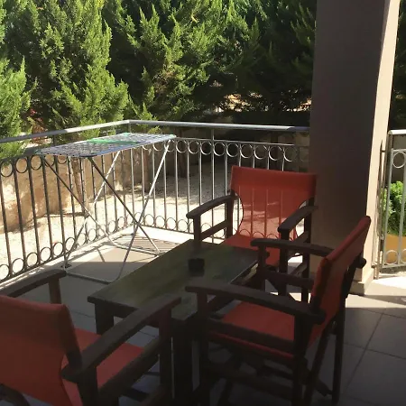 Apartament D'angelos Karavomylos