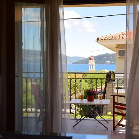 Apartament D'angelos Karavomylos