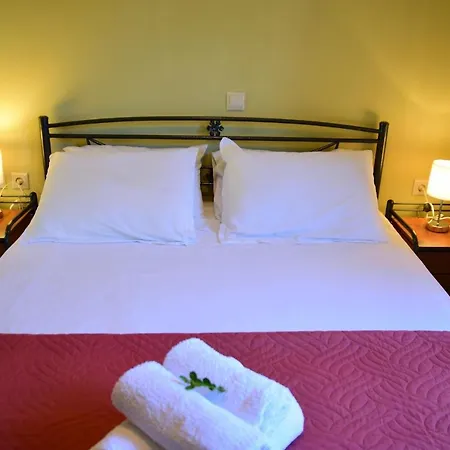 Apartament D'angelos Karavomylos