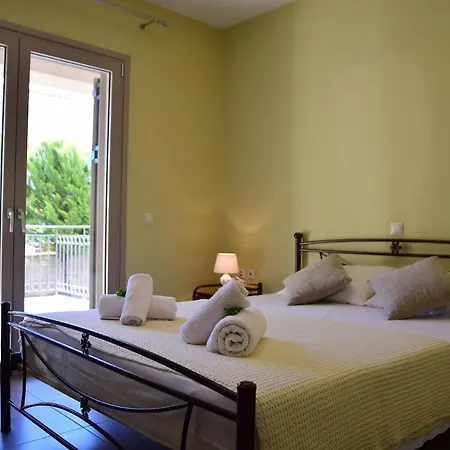 Apartment D'angelos Karavomylos